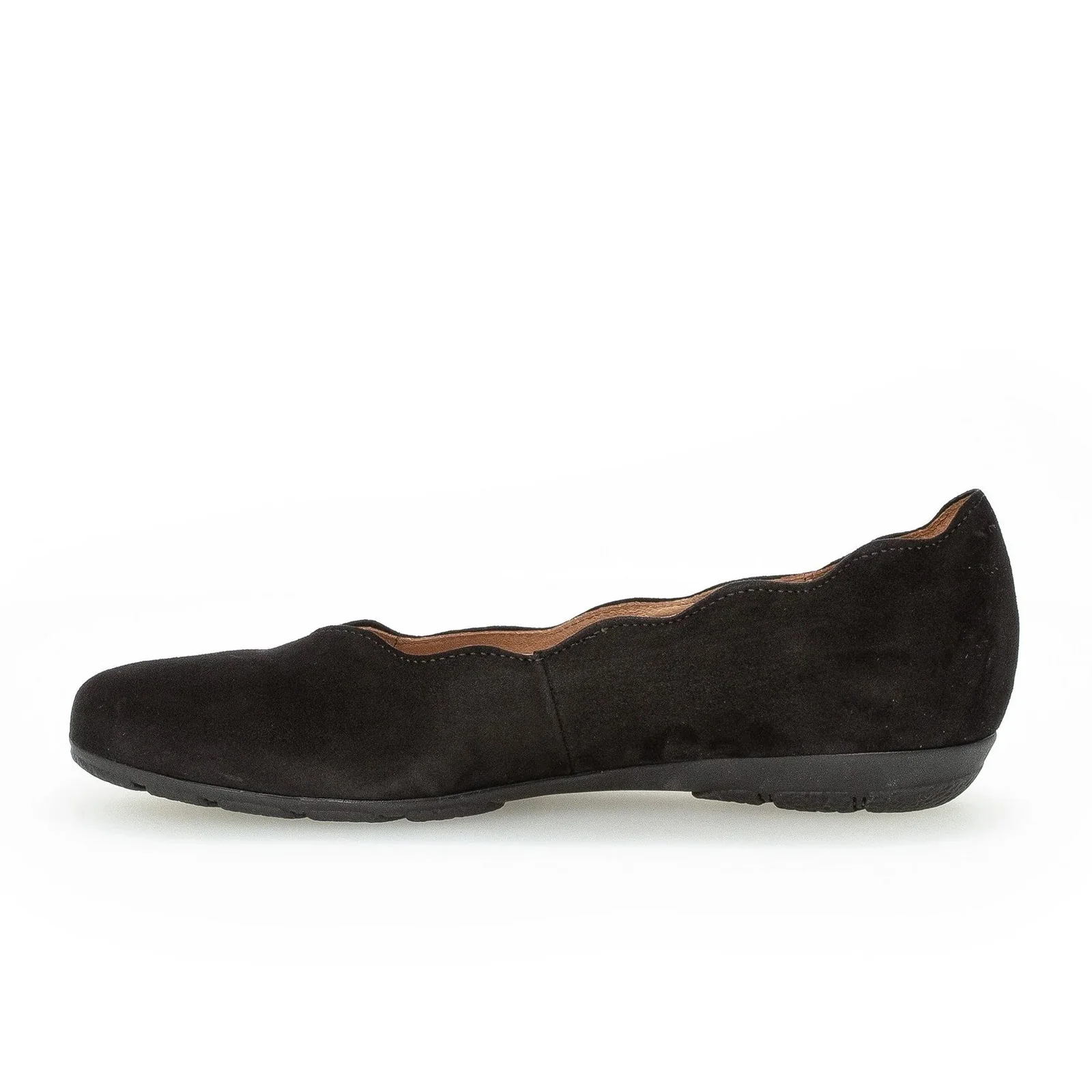 Gabor 166 Scalloped Flat (Women) - Schwarz Samtchevreau - Image 2