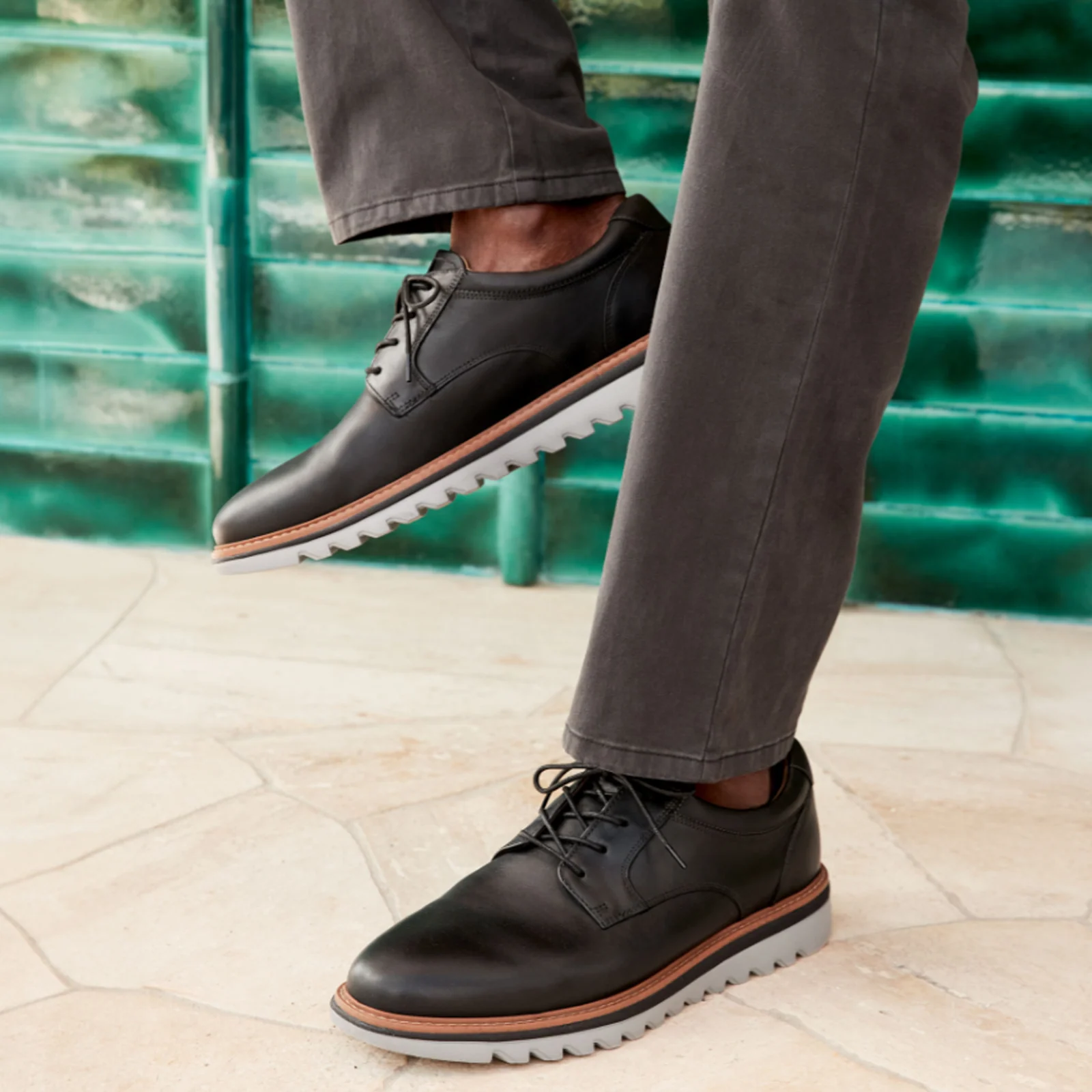 Johnston & Murphy Braydon Plain Toe Oxford (Men) - Black Full Grain - Image 6