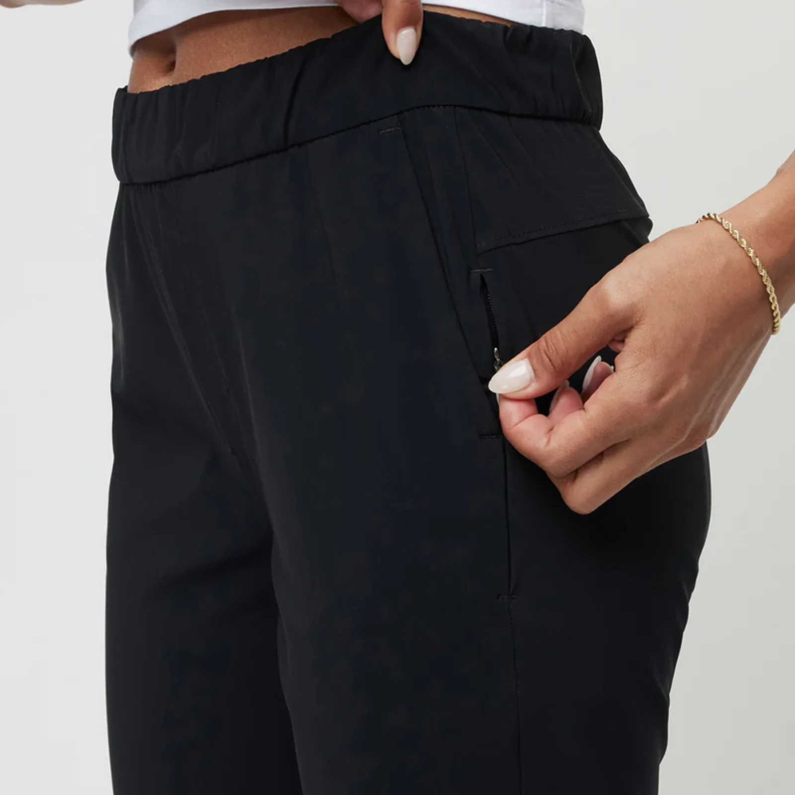 Vuori Miles Ankle Pant (Women) - Black - Image 6
